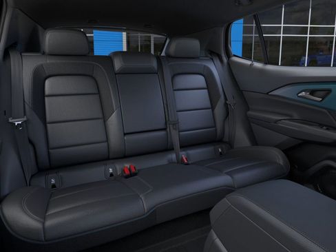 New 2026 Chevrolet Equinox EV LT FWD image 17