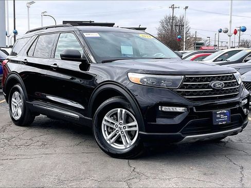 Certified 2024 Ford Explorer XLT w/ Equipment Group 202A image 32