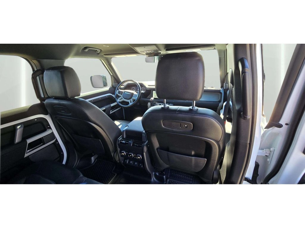 Used 2021 Land Rover Defender 110 X-Dynamic SE AWD/4WD image 37