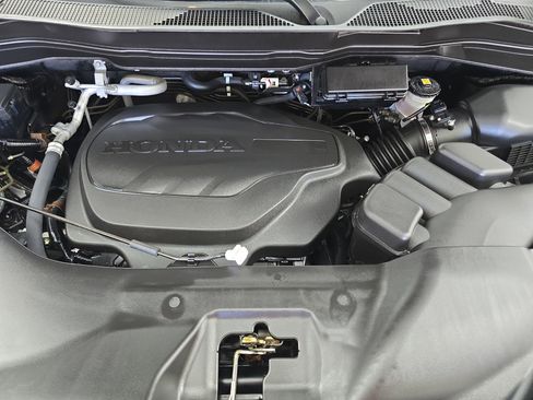 Certified 2024 Honda Passport Black Edition image 31