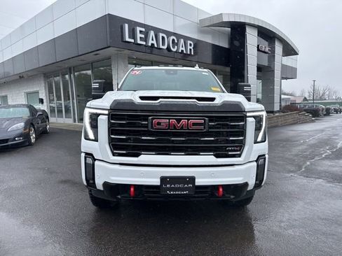 Used 2024 GMC Sierra 2500 AT4 w/ AT4 Premium Plus Package image 8