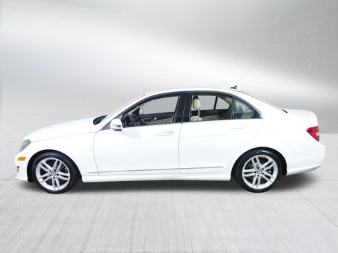 Used 2014 Mercedes-Benz C 300 4MATIC Sedan image 4