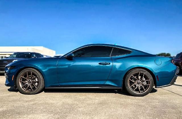 Used 2026 Ford Mustang Premium RWD image 2
