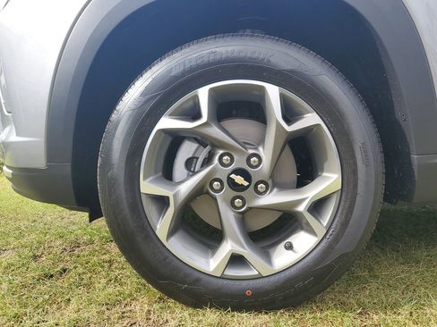 New 2026 Chevrolet Trax LT image 6