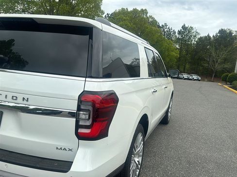 Used 2024 Ford Expedition Max Limited image 4