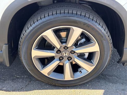 Used 2023 Honda Pilot Elite image 11