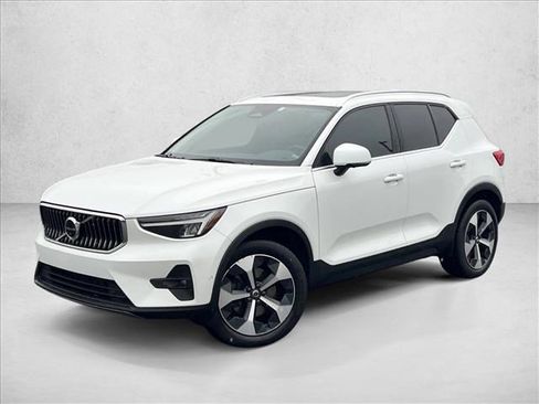 Used 2023 Volvo XC40 B5 Plus w/ Driver Assist Package image 1