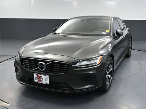 Used 2022 Volvo S60 T8 R-Design Expression AWD/4WD image 12