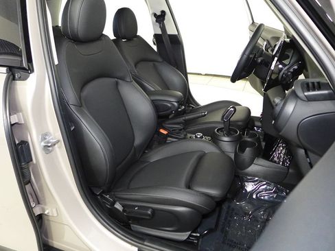 Used 2023 MINI Cooper S FWD image 19