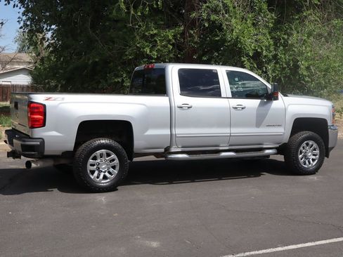 Used 2016 Chevrolet Silverado 2500 LT w/ LT Plus Package AWD/4WD image 4