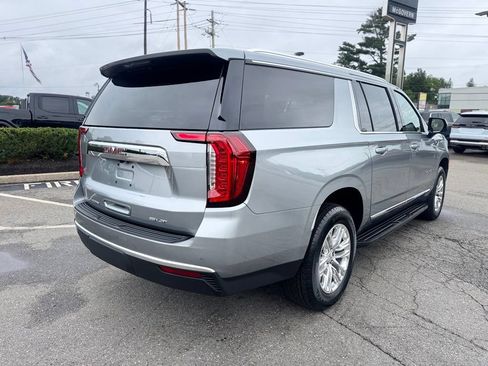 Used 2024 GMC Yukon XL SLT w/ SLT Premium Package AWD/4WD image 7