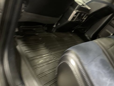 Used 2020 Ford F150 Raptor w/ Equipment Group 802A Luxury image 17