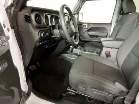 Used 2023 Jeep Wrangler Unlimited w/ Cold Weather Group AWD/4WD image 18