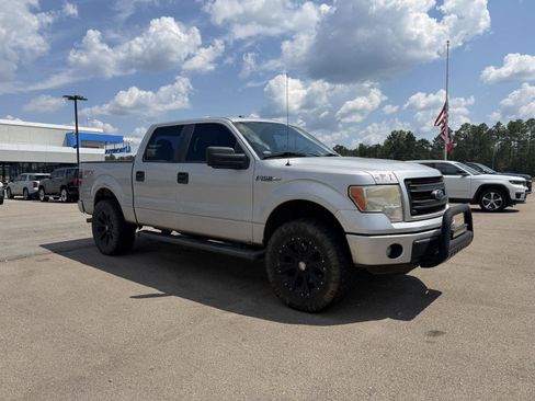 Used 2014 Ford F150 STX w/ Equipment Group 201A Mid AWD/4WD image 3