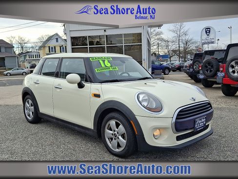 Used 2016 MINI Cooper 4-Door Hardtop image 1