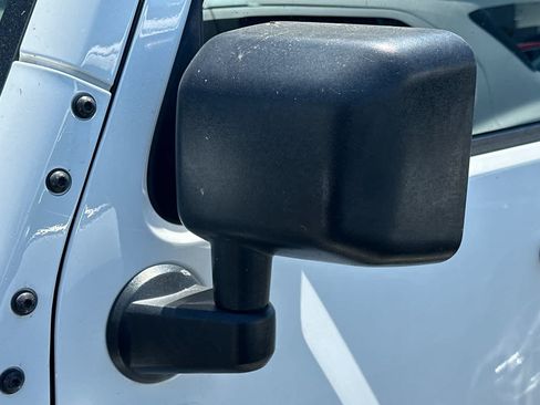 Used 2016 Jeep Wrangler Sport w/ Connectivity Group AWD/4WD image 21