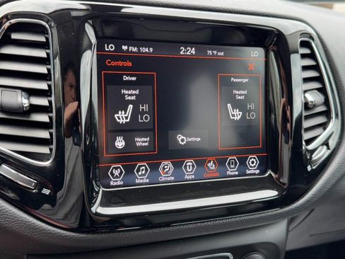 Used 2020 Jeep Compass Limited AWD/4WD image 19