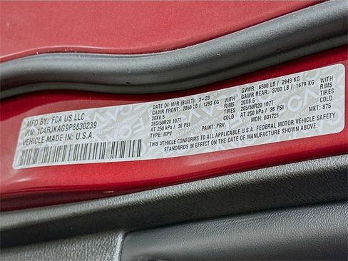 Used 2023 Jeep Grand Cherokee L Laredo image 35