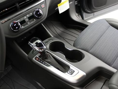 New 2026 Buick Envista Preferred FWD image 18