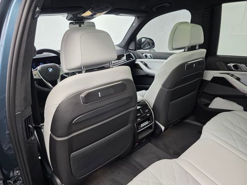 Used 2024 BMW X7 xDrive40i image 15