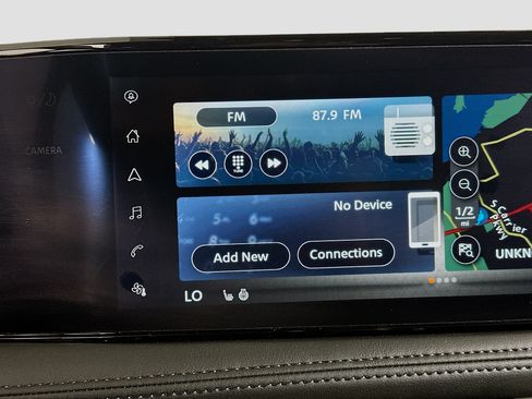 Used 2024 Nissan Ariya AWD image 21