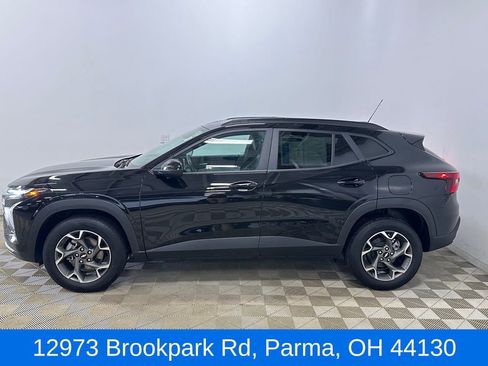 Certified 2025 Chevrolet Trax LT w/ Driver Confidence Package FWD image 6