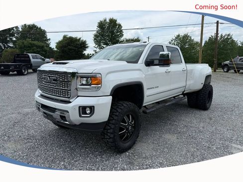 Used 2019 GMC Sierra 3500 Denali AWD/4WD image 2