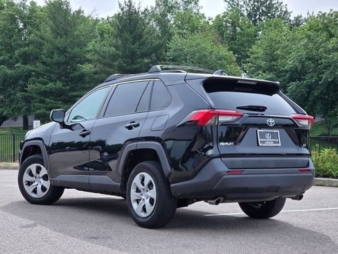 Used 2019 Toyota RAV4 LE FWD image 24