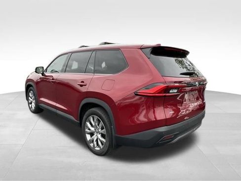 Used 2024 Toyota Grand Highlander AWD image 5