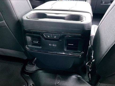 Used 2024 GMC Sierra 1500 AT4 w/ Technology Package AWD/4WD image 24