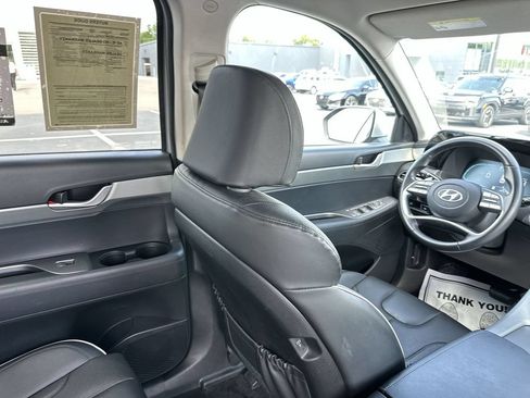 Used 2025 Hyundai Palisade SEL FWD image 15