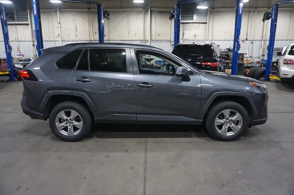 Used 2023 Toyota RAV4 XLE FWD image 21