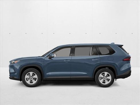 New 2026 Toyota Grand Highlander FWD image 3