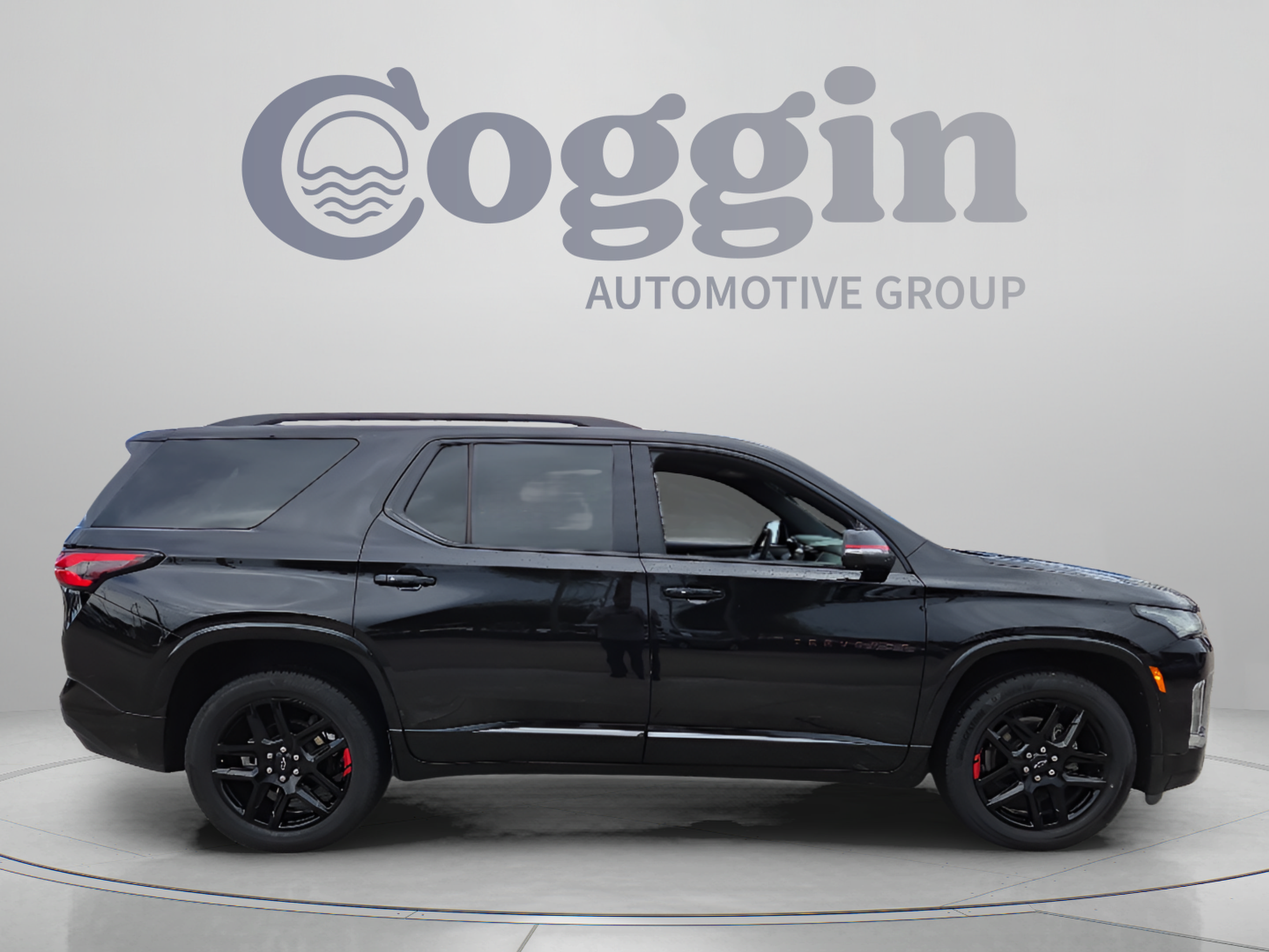 Used 2024 Chevrolet Traverse Premier w/ Redline Edition FWD image 6