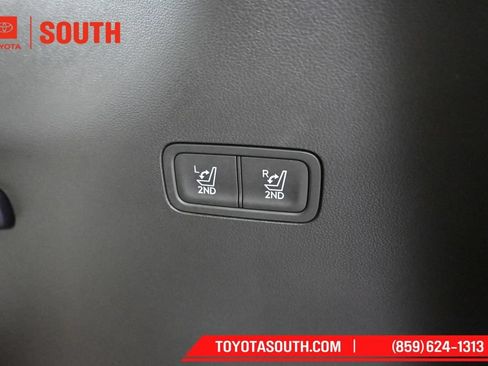 Used 2025 Hyundai Santa Fe Calligraphy AWD/4WD image 38