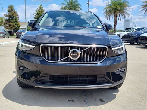 Used 2025 Volvo XC40 B5 Plus AWD/4WD image 16