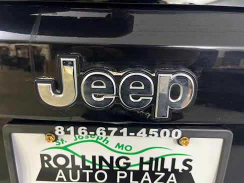 Used 2019 Jeep Renegade Latitude w/ Cold Weather Group image 45