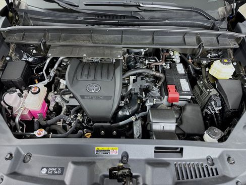 Used 2023 Toyota Highlander XLE w/ Protection Package #3 (TMS) AWD/4WD image 31