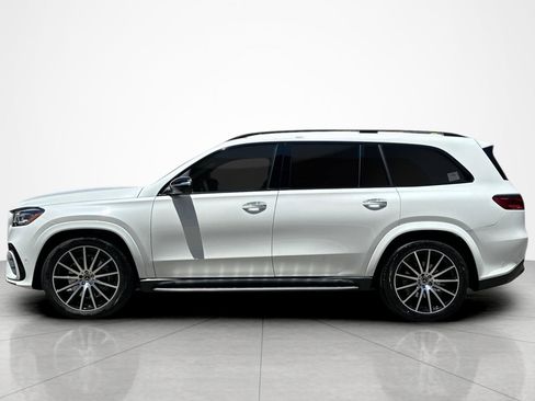 New 2026 Mercedes-Benz GLS 580 4MATIC image 2