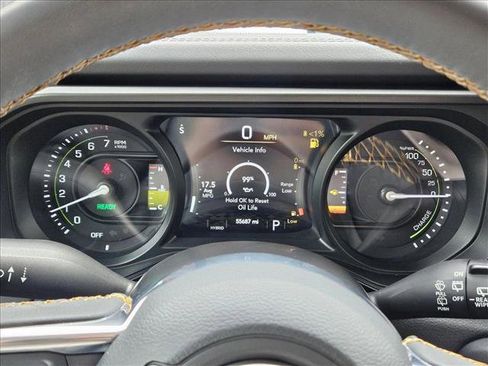 Used 2024 Jeep Wrangler Unlimited Sahara AWD/4WD image 11