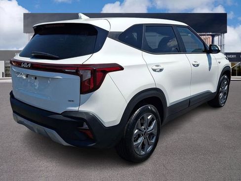 Certified 2025 Kia Seltos LX AWD/4WD image 6
