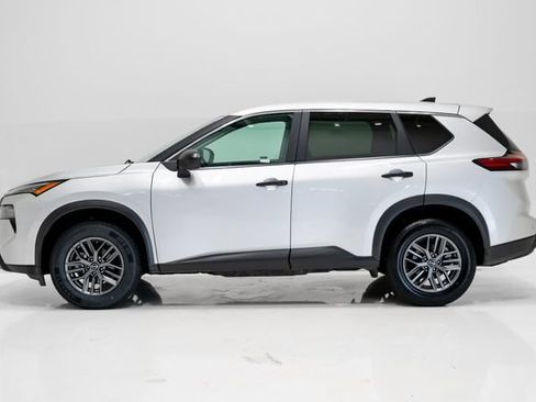 Used 2024 Nissan Rogue S FWD image 6