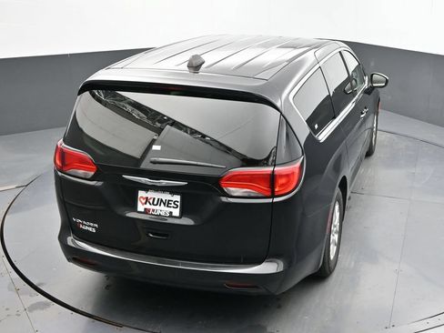 Used 2023 Chrysler Voyager LX FWD image 35