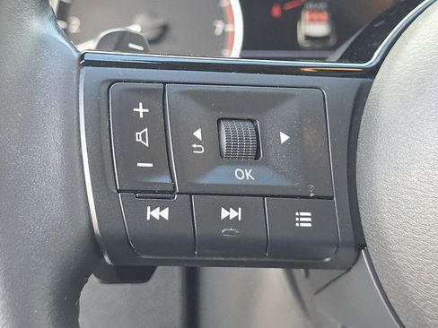 Used 2023 Nissan Rogue SL AWD/4WD image 26