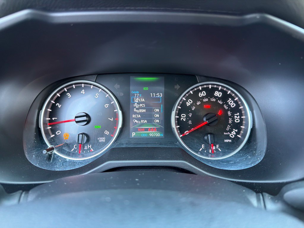 Used 2022 Toyota RAV4 XLE AWD/4WD image 8
