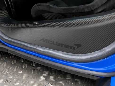 Used 2020 McLaren 620R image 25