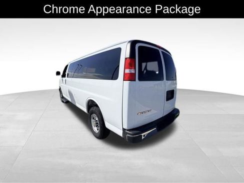 Used 2025 Chevrolet Express 3500 LT w/ LT Preferred Equipment Group RWD image 5