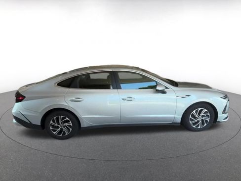 Used 2026 Hyundai Sonata Blue FWD image 16