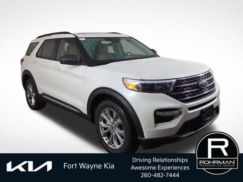 Used 2022 Ford Explorer XLT w/ Equipment Group 202A AWD/4WD image 5