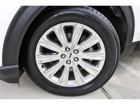 Used 2020 Ford Explorer Limited image 32